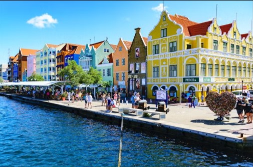 Centro turístico Willemstad com guia para brasileiros em Curaçao | Dicas de Curaçao
