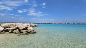Conheça as 4 Melhores Praias em Curaçao com Beach Clubs