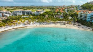 Conheça o Blue Bay Curaçao Golf & Beach Resort